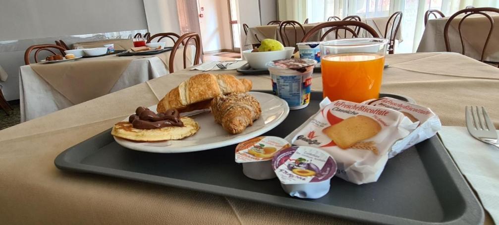 Hotel Franca Мисано Адриатико Екстериор снимка